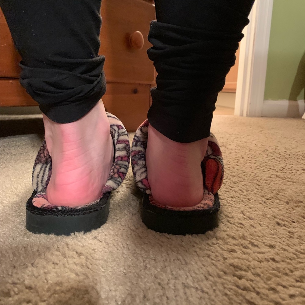 Slippers - Picture 3 of 3